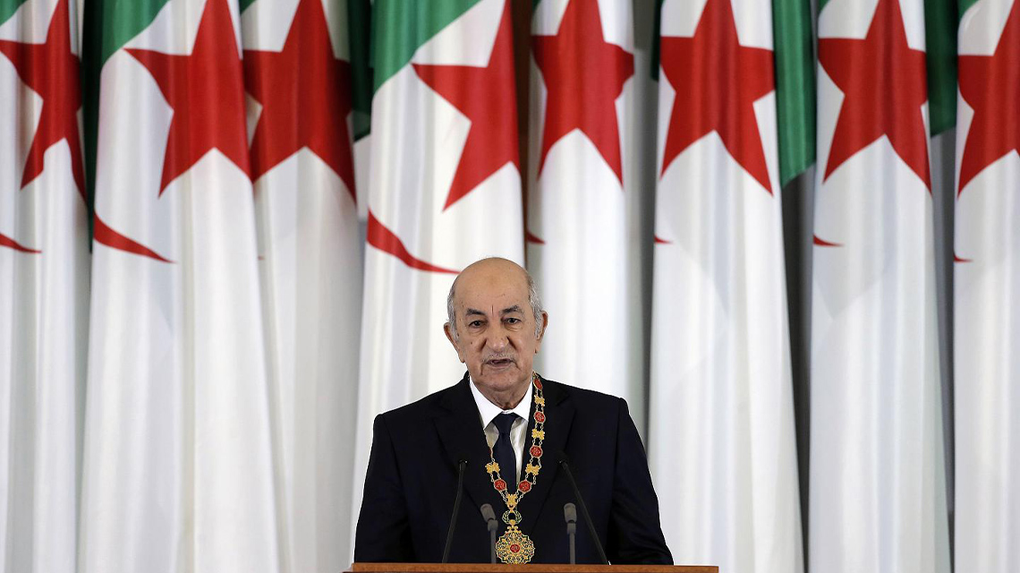 Cezayir Cumhurbaşkanı yeni seçim yasasını onayladı