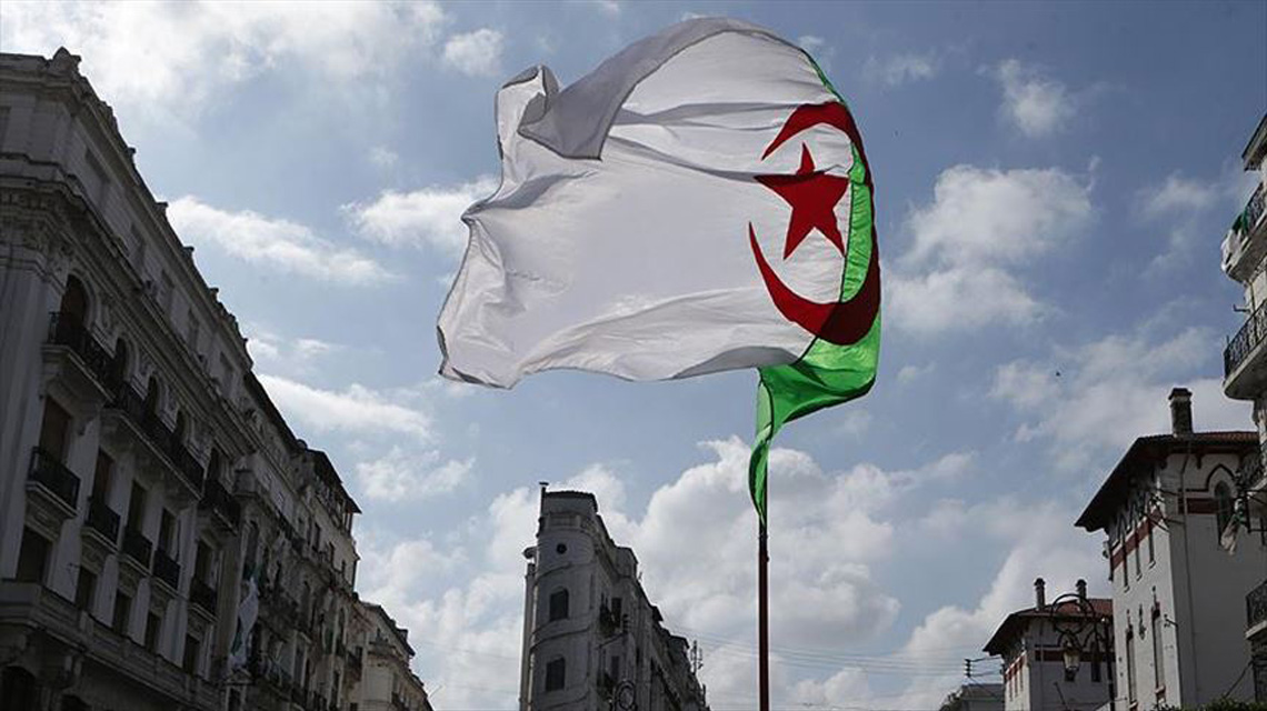 Cezayir'de erken genel seçimler