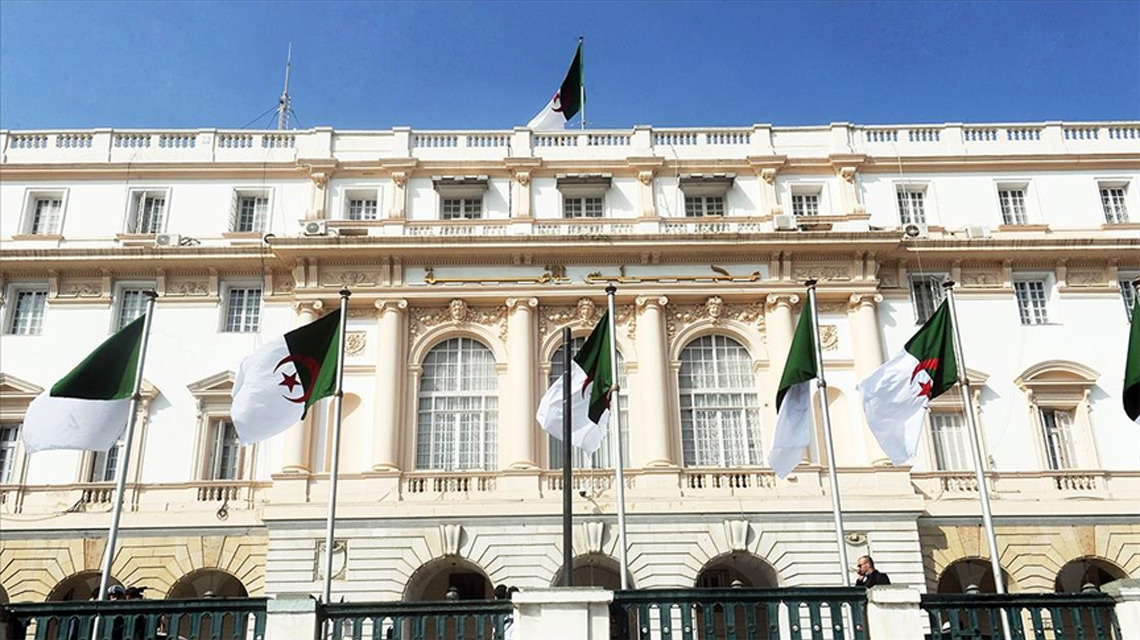 Cezayir'de hükümet senaryoları