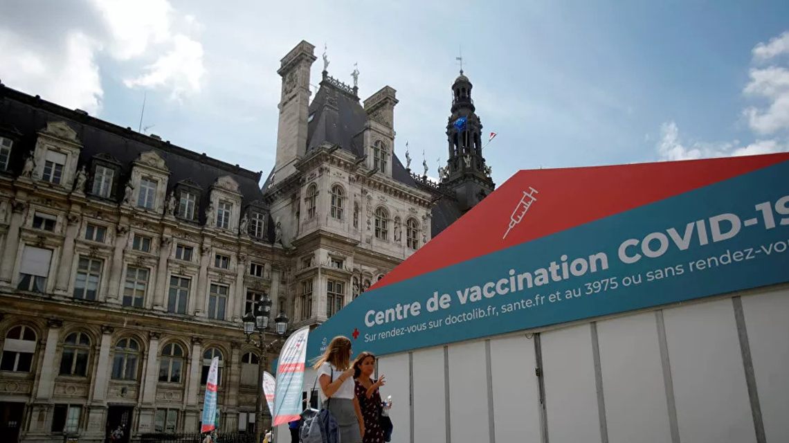 Fransa'da aşı zorunluluğu kararı