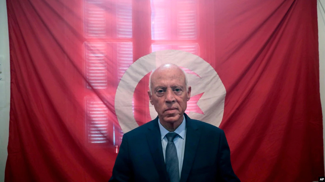 Tunus'ta demokrasi krizi