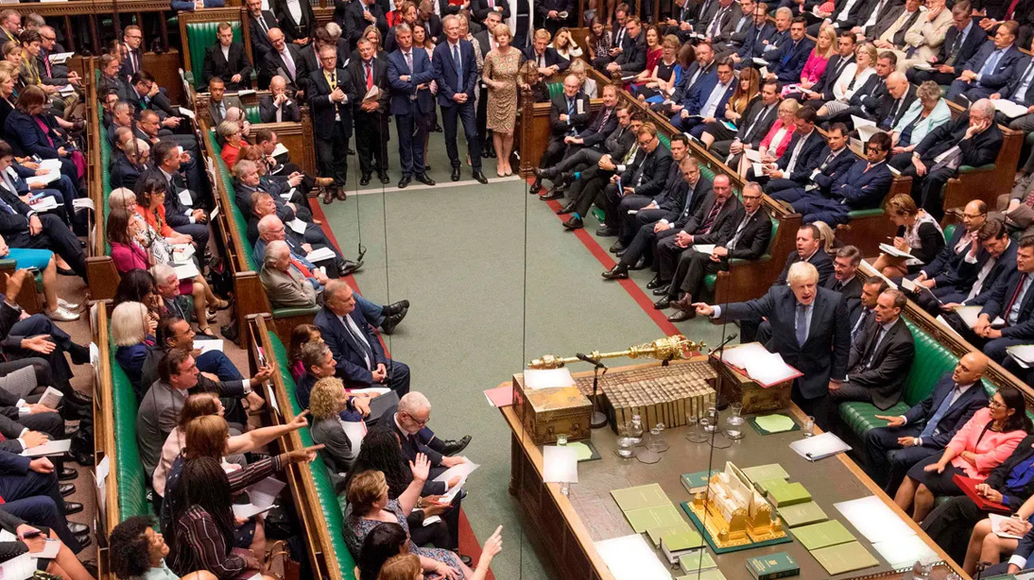 İngiltere'de milletvekillerinin "ikinci işleri" tartışılıyor