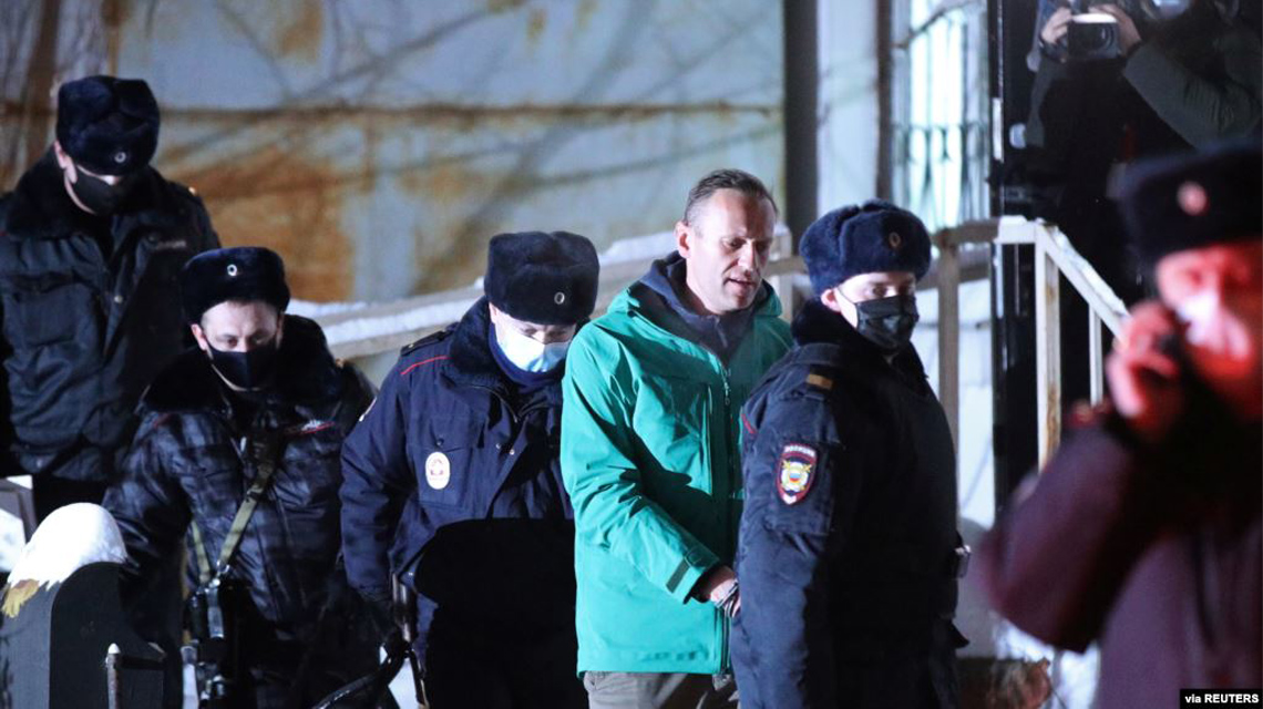 Rusya havaalanında tutuklanan Navalny: “Sokağa Çıkın”