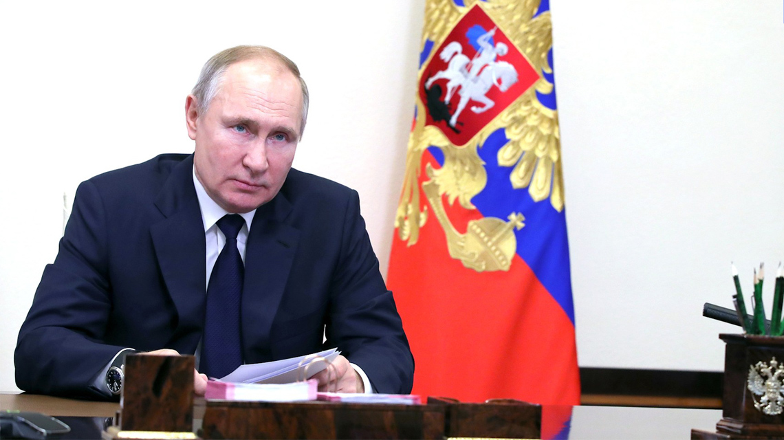 Putin: "Dış müdahale ve darbeye izin vermeyiz"