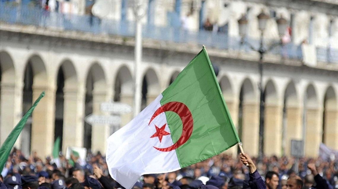 Cezayir'de erken seçim